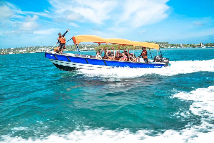 Boat Tour to Johnny Cay & Aquarium in San Andres Island