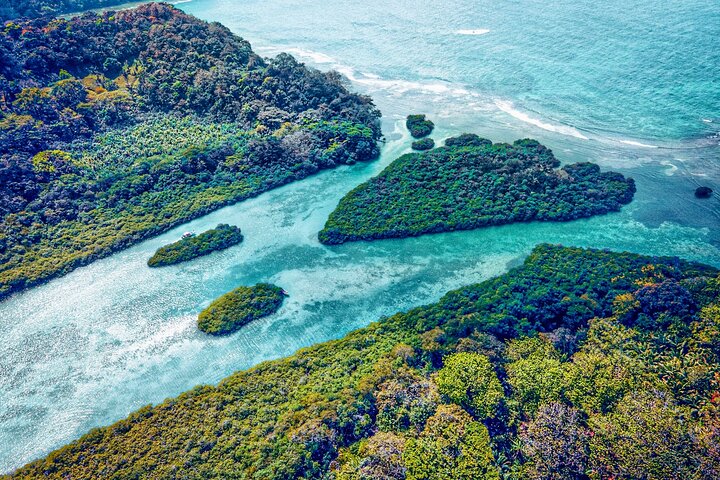Full-Day Caribbean Catamaran Cruise: Beaches, Snorkeling & Lunch