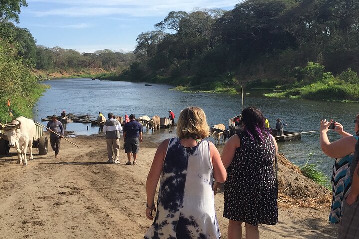 Safari Palo verde river cruise, sugarcane liquor & cultural tour