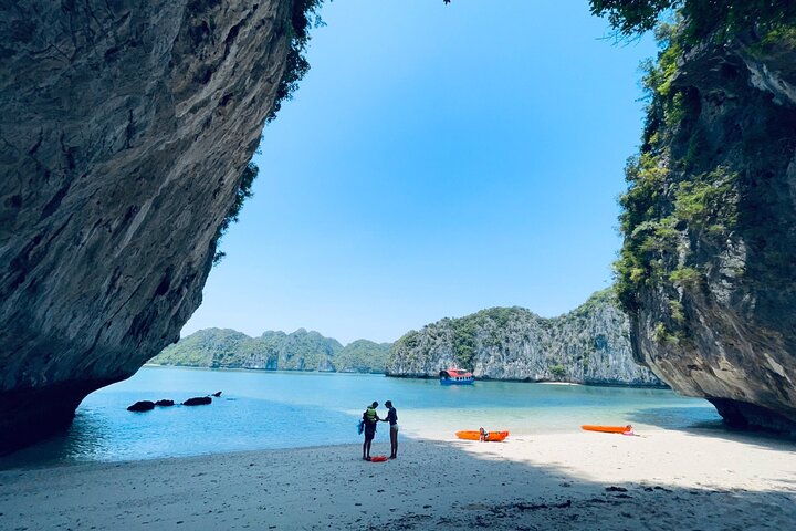 Full day trip to Lan Ha-Ha Long Bay from Cat Ba, avoid the crowds