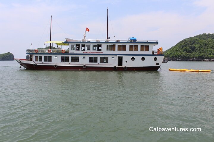 Lan Ha - Ha Long Bay - Dau Be island 2D/1N from Cat Ba in less touristy areas.