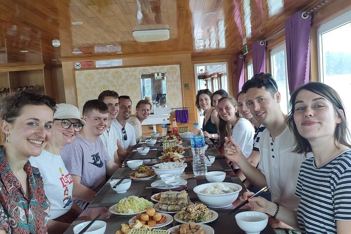 Lan Ha - Ha Long Bay - Dau Be island 2D/1N from Cat Ba in less touristy areas.