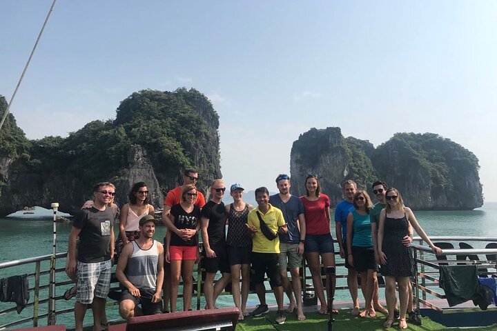 Lan Ha - Ha Long Bay - Dau Be island 2D/1N from Cat Ba in less touristy areas.