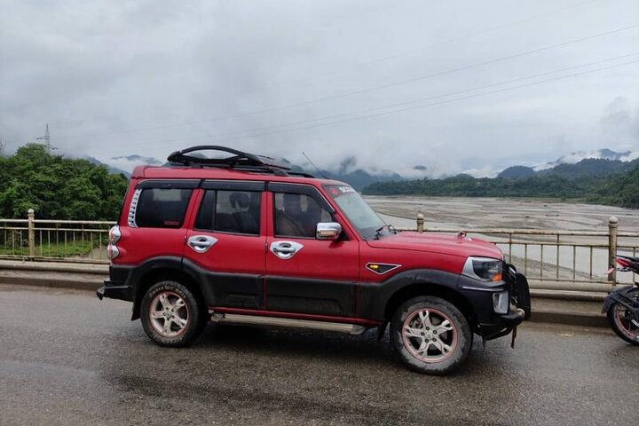 The Best of Pokhara: Full-Day Private Tour with Sarangkot Sunrise