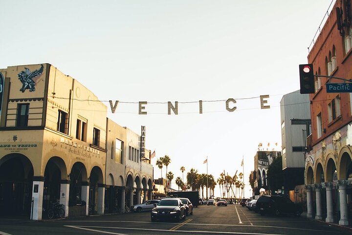 Luxury full day Los Angeles Tour – Private SUV Experience