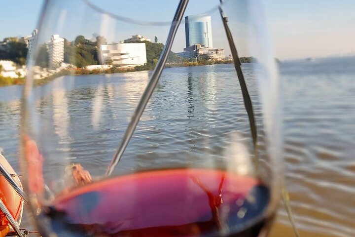 Gastronomic Experience aboard a Sailboat in Porto Alegre