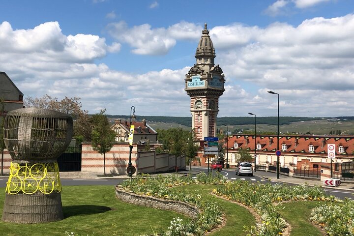 Épernay and Champagne Open-Top Bus Tour with 3 Tastings
