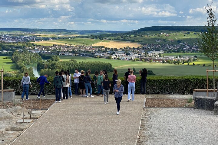 Épernay and Champagne Open-Top Bus Tour with 3 Tastings