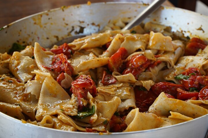 Lucca Farmhouse Cooking Class or Traditional Tuscan Meal