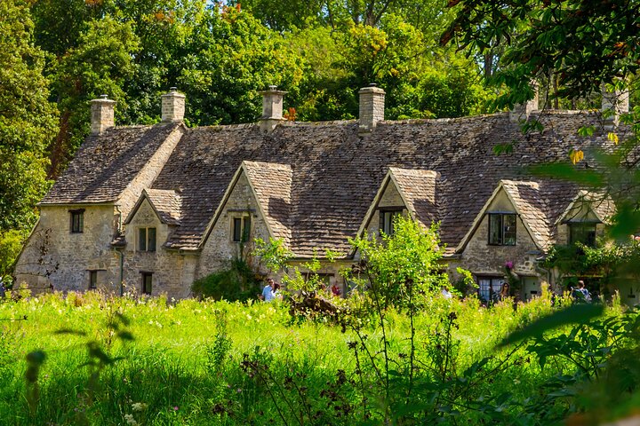 Discover the Secrets of the Cotswolds Private Tour Experience