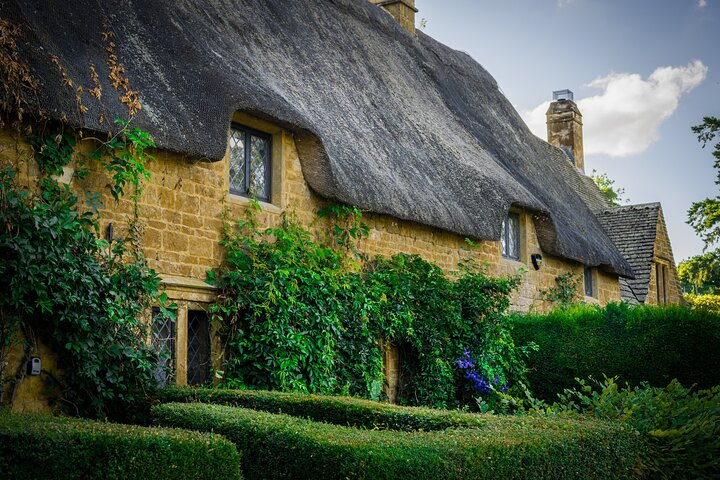 Discover the Secrets of the Cotswolds Private Tour Experience