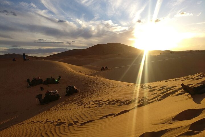 Luxury Camp in Merzouga Desert with Camel Trekking, Vehicule 4WD