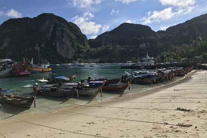 Phi Phi Islands Speedboat Full-Day Tour from Phuket +Buffet Lunch