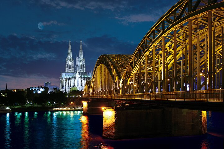 Cologne Highlights Walking Tour with your Private Tour Guide 3 h