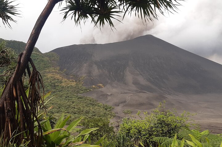 Full-Day Private Tour to Yakel Village, Waterfall and Mt Yasur Volcano