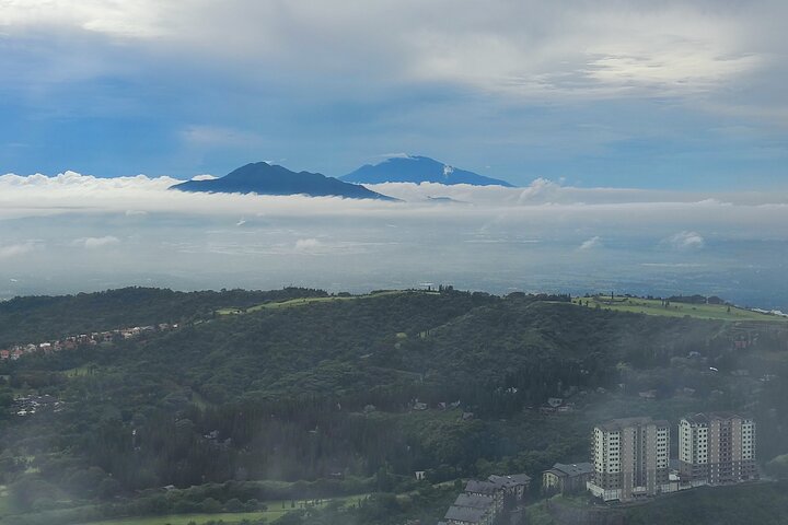 Spectacular Manila to Tagaytay: Full-Day Sightseeing Tour
