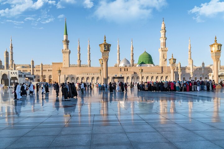 Madinah Ziyarat Private Tour – Holy & Historical Islamic Sites
