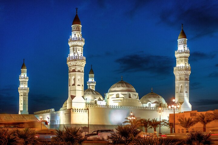 Madinah Ziyarat Private Tour – Holy & Historical Islamic Sites