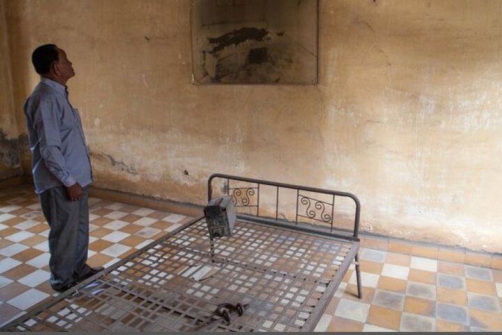 The Killing Field and Toul Sleng Genocide Museum (S21) Tour