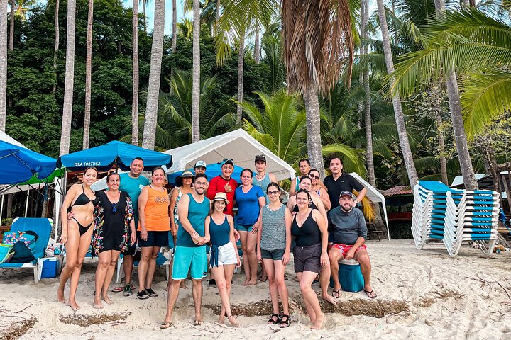 Tortuga Island Full Day Tour from San José with Lunch