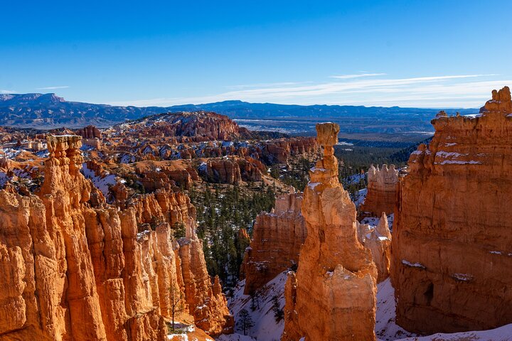 Shuttle between Las Vegas, Bryce Canyon, Zion National Park and St George