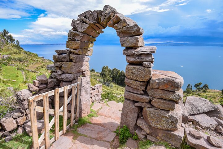 Full Day Lake Titicaca Tour to Uros and Taquile Islands