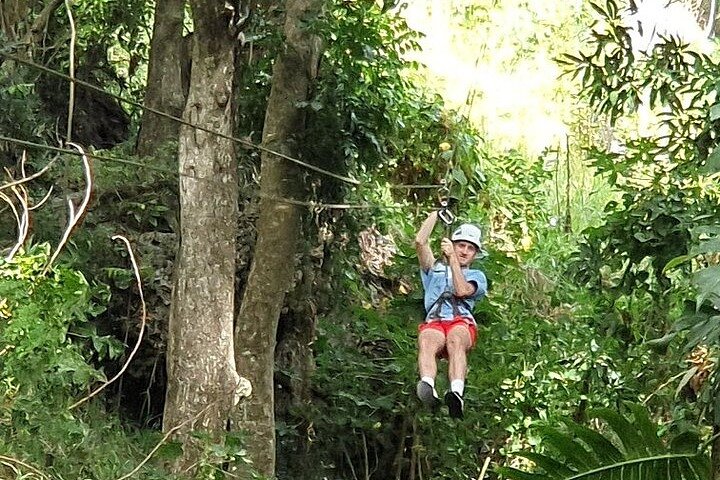 16 Lines Zipline, Cave and Mud Spa Combo Tour with Lunch in Fiji