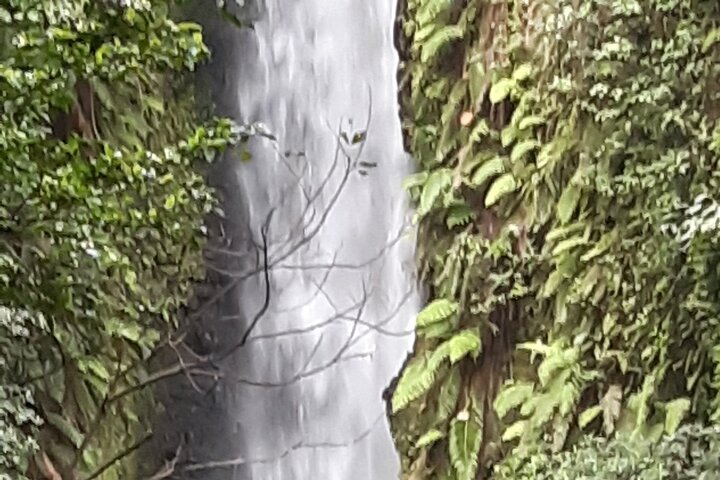 Full-Day Private Tour to Yakel Village, Waterfall and Mt Yasur Volcano