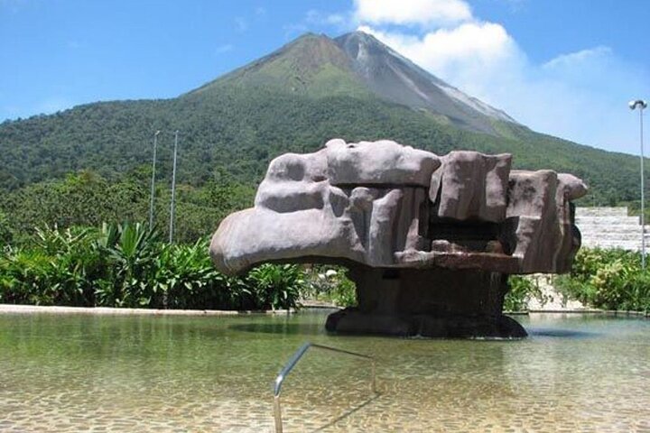 All Day Family Tour: Arenal Excursion with Hot Springs (PRIVATE)