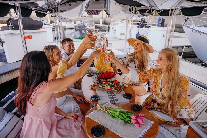 Luxury Shared E-Boat Cruise with Wine, Charcuterie & Sea Lions Spotting
