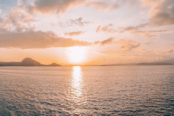 Full-Day Adventure Tour to komodo Island with join Speed Boat tur