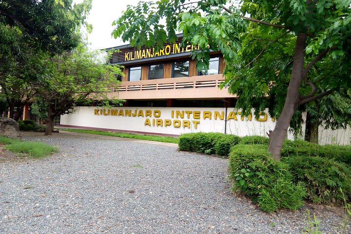 Private Kilimanjaro Airport Transfer JRO ↔ Moshi/Arusha
