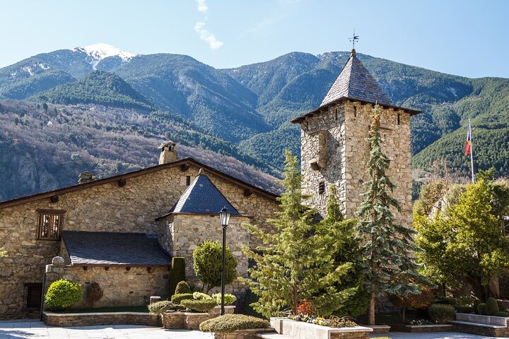 Private Walking Tour in Andorra la Vella Old Town