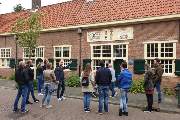 Walking Tour of Delft - The City of Orange and Blue