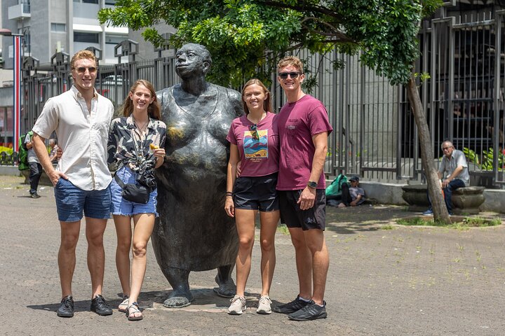 San Jose: Bites and Sights Walking Food Tour including Markets