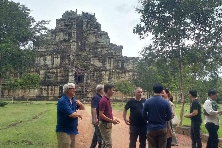 Preah Vihear, Koh Ker & Beng Mealea Tour