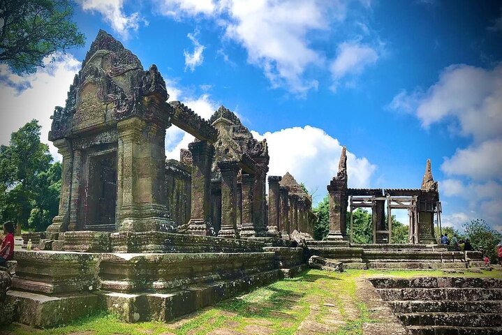 Preah Vihear, Koh Ker & Beng Mealea Tour