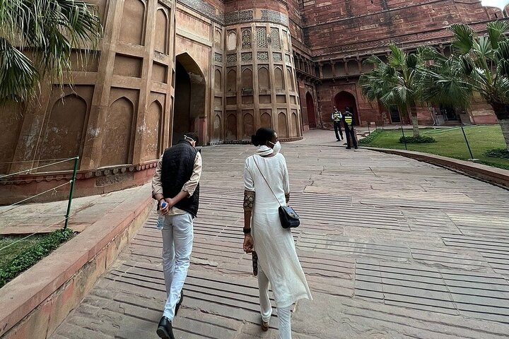 Taj Mahal and Agra Private Car Tour from Delhi with 5* Lunch