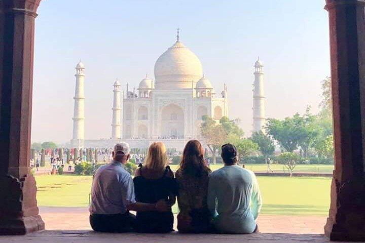 Taj Mahal and Agra Private Car Tour from Delhi with 5* Lunch