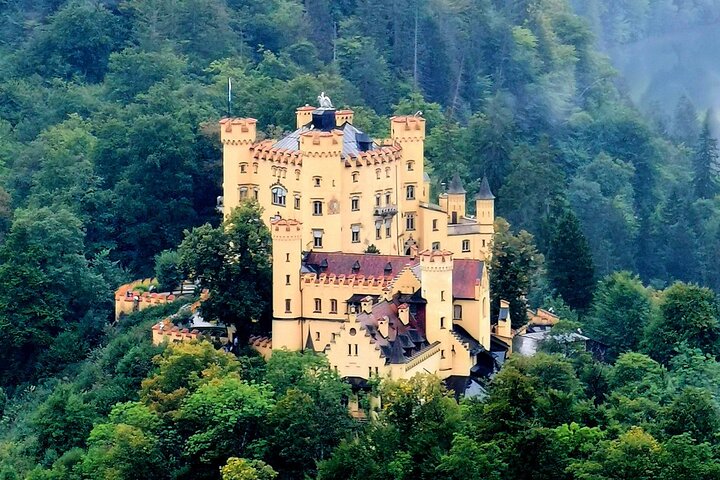 Munich: Neuschwanstein by Bus inc. Oberammergau OR Alpine Coaster