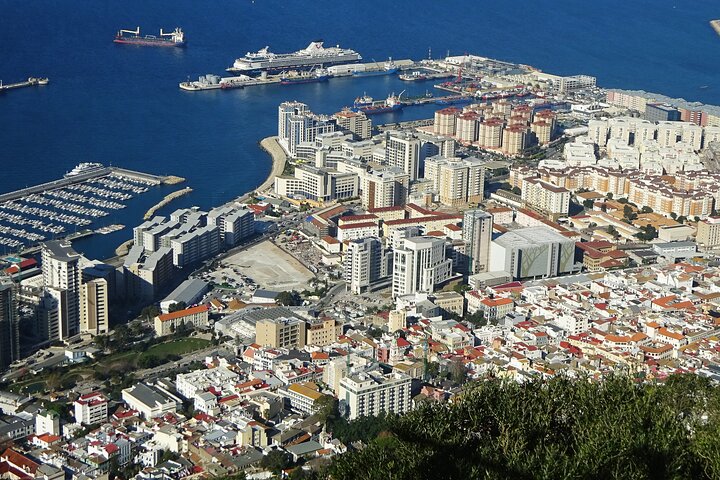 Rock Tour in Gibraltar by Bus with Tickets
