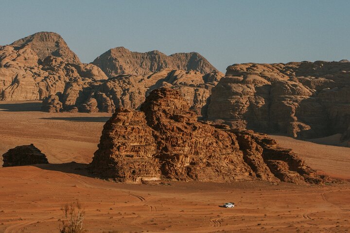 Full day Jeep Tour in Wadi Rum desert