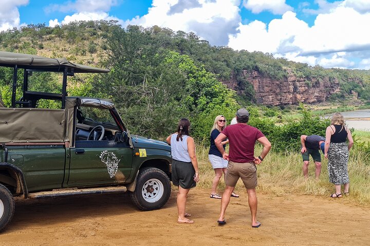 Safari Drive Hluhluwe Imfolozi Park South Africa