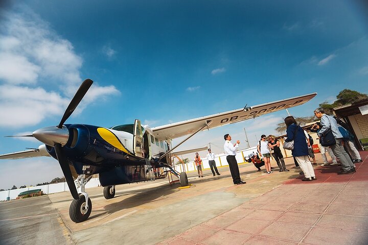 Flight to the Nazca Lines with transfer from Ica