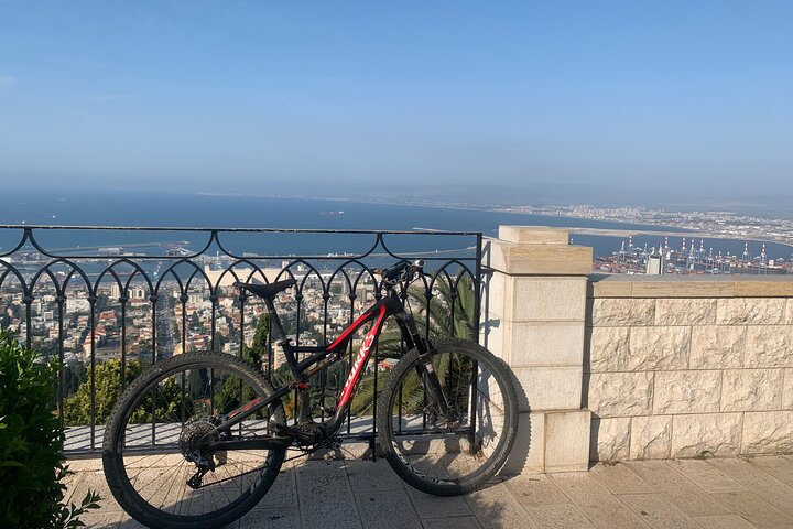 Caesarea, Haifa, Akko and Rosh Hanikra Private Tour from Tel Aviv
