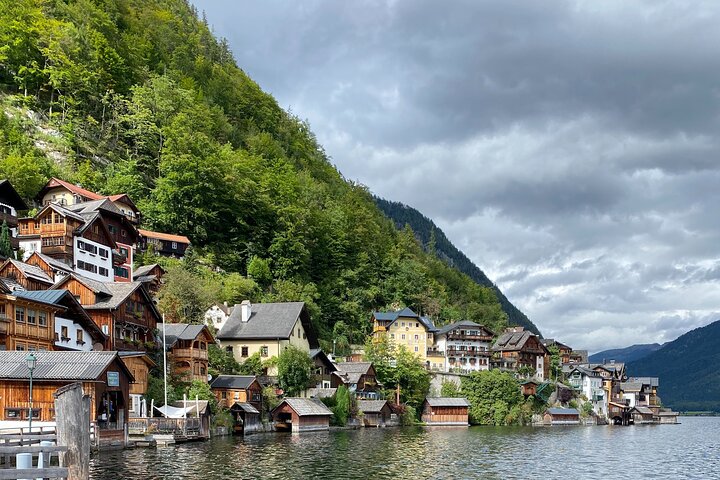 From Prague: Private Hallstatt Alps Day Trip with Lakeside Picnic
