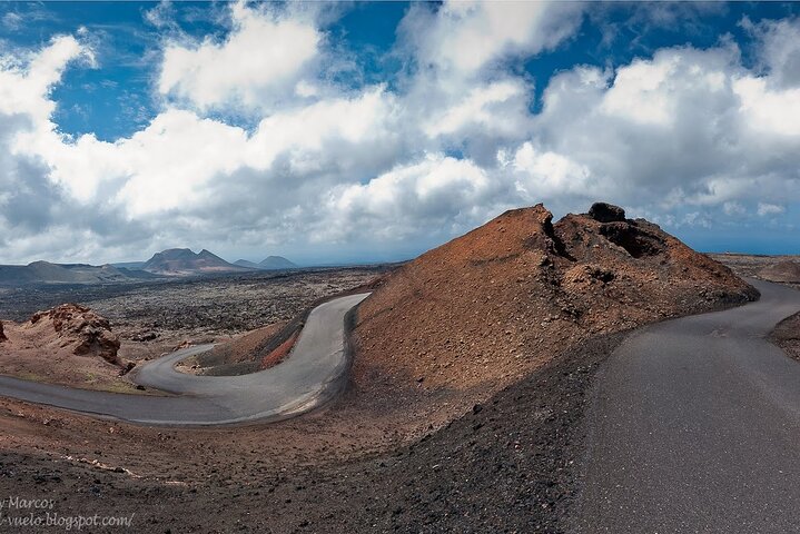 Tour to Timanfaya, Jameos del Agua, Cueva de los Verdes and viewpoint from the cliff