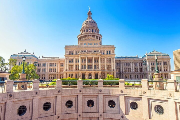 Austin Food Tour with Authentic Flavors, Tacos & 5 Food Tastings