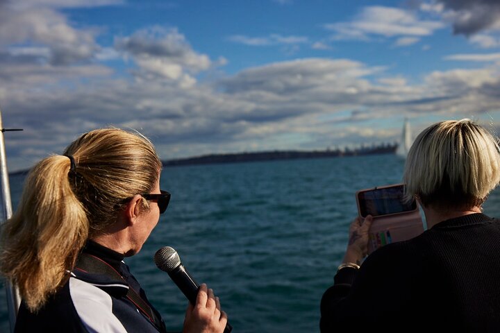 Sydney Whale-Watching Cruise Including Lunch or Breakfast