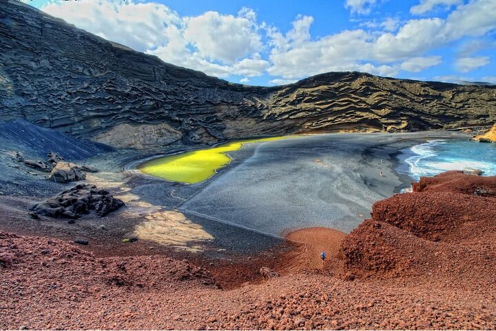 Tour to Timanfaya, Jameos del Agua, Cueva de los Verdes and viewpoint from the cliff